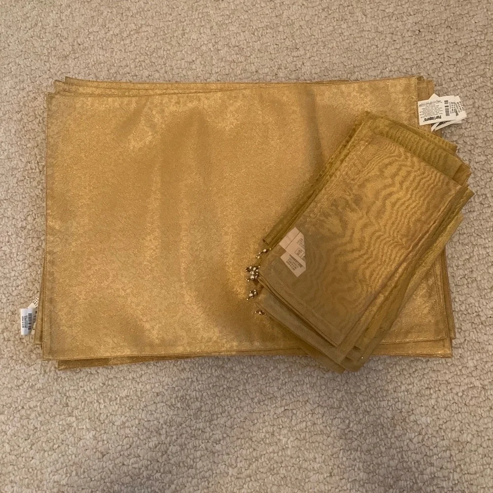 Pier 1 Yellow Placemats and Napkins - 25 Pieces